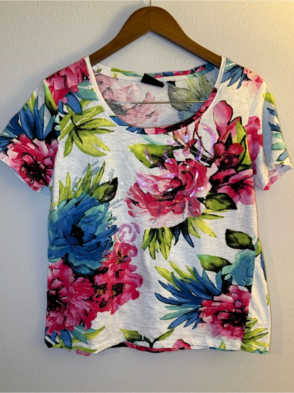 Onque Casuals Floral Scoop Neck Short Sleeve Top - Pink, Blue & Green